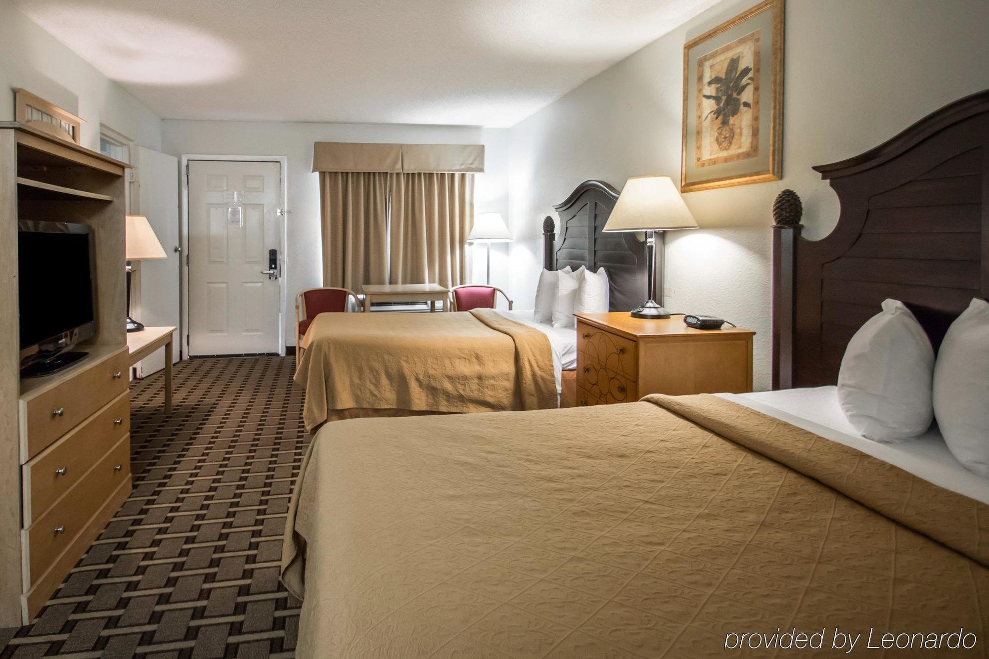 Quality Inn & Suites Eastgate 基西米 外观 照片
