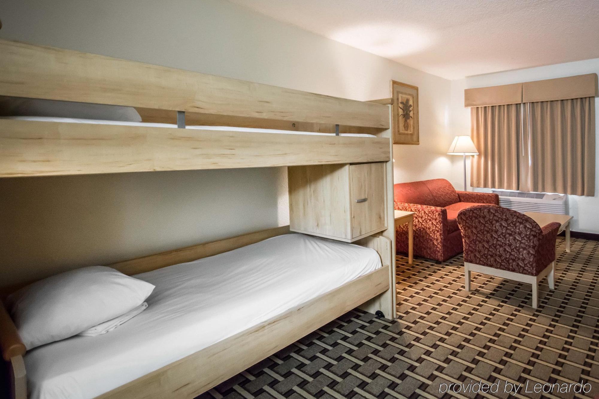 Quality Inn & Suites Eastgate 基西米 外观 照片