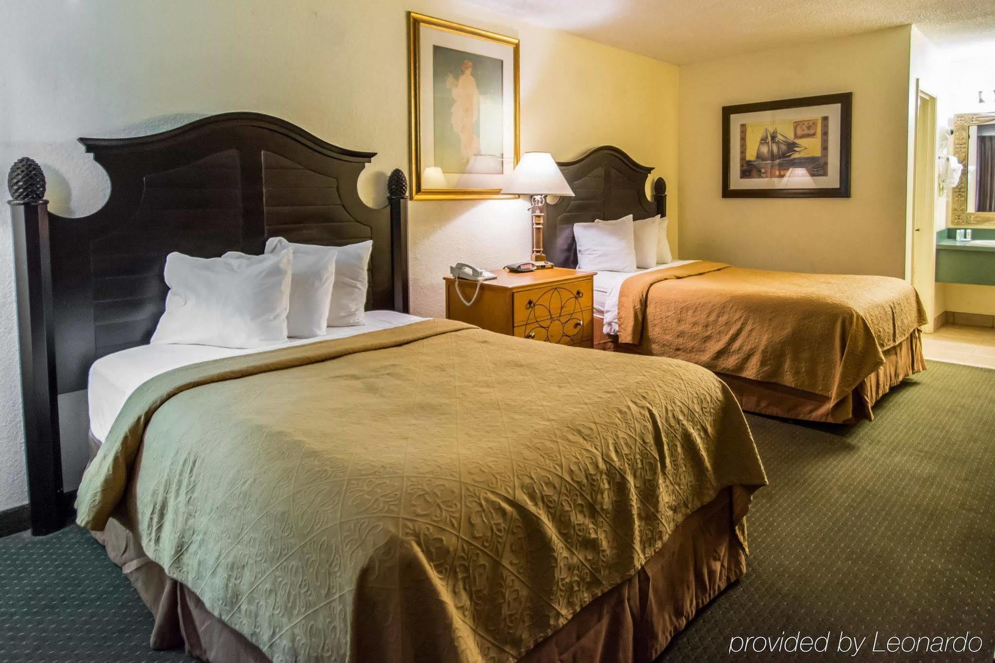 Quality Inn & Suites Eastgate 基西米 外观 照片