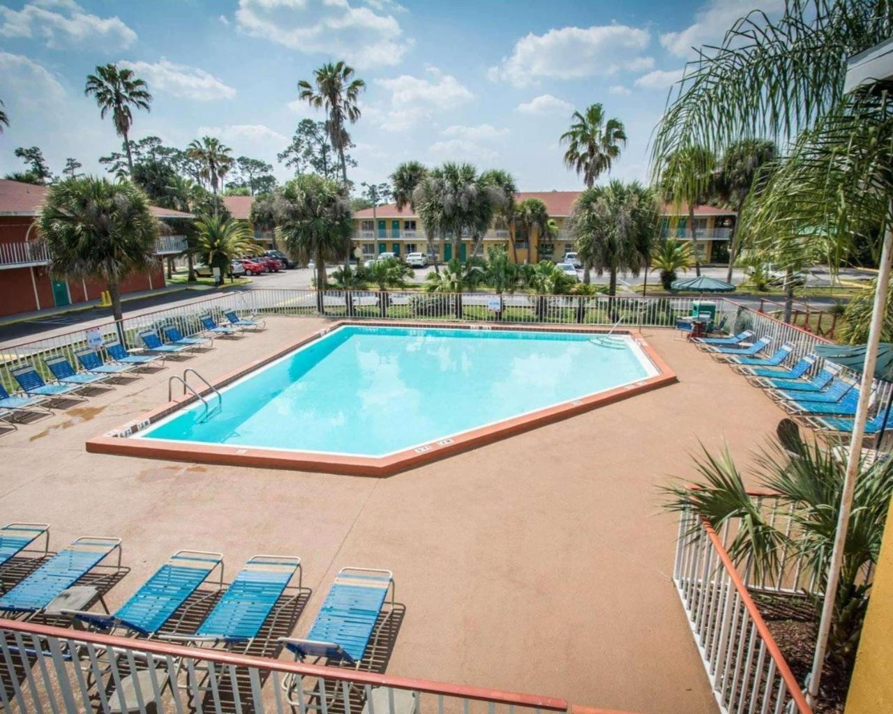 Quality Inn & Suites Eastgate 基西米 外观 照片