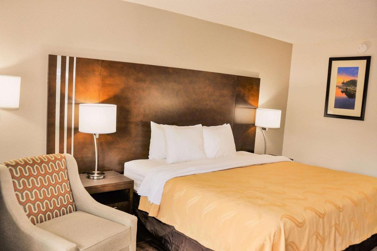 Quality Inn & Suites Eastgate 基西米 外观 照片